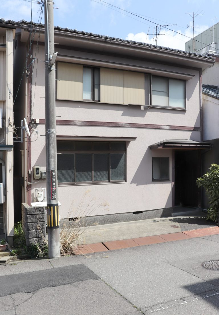 春山2丁目　中古住宅